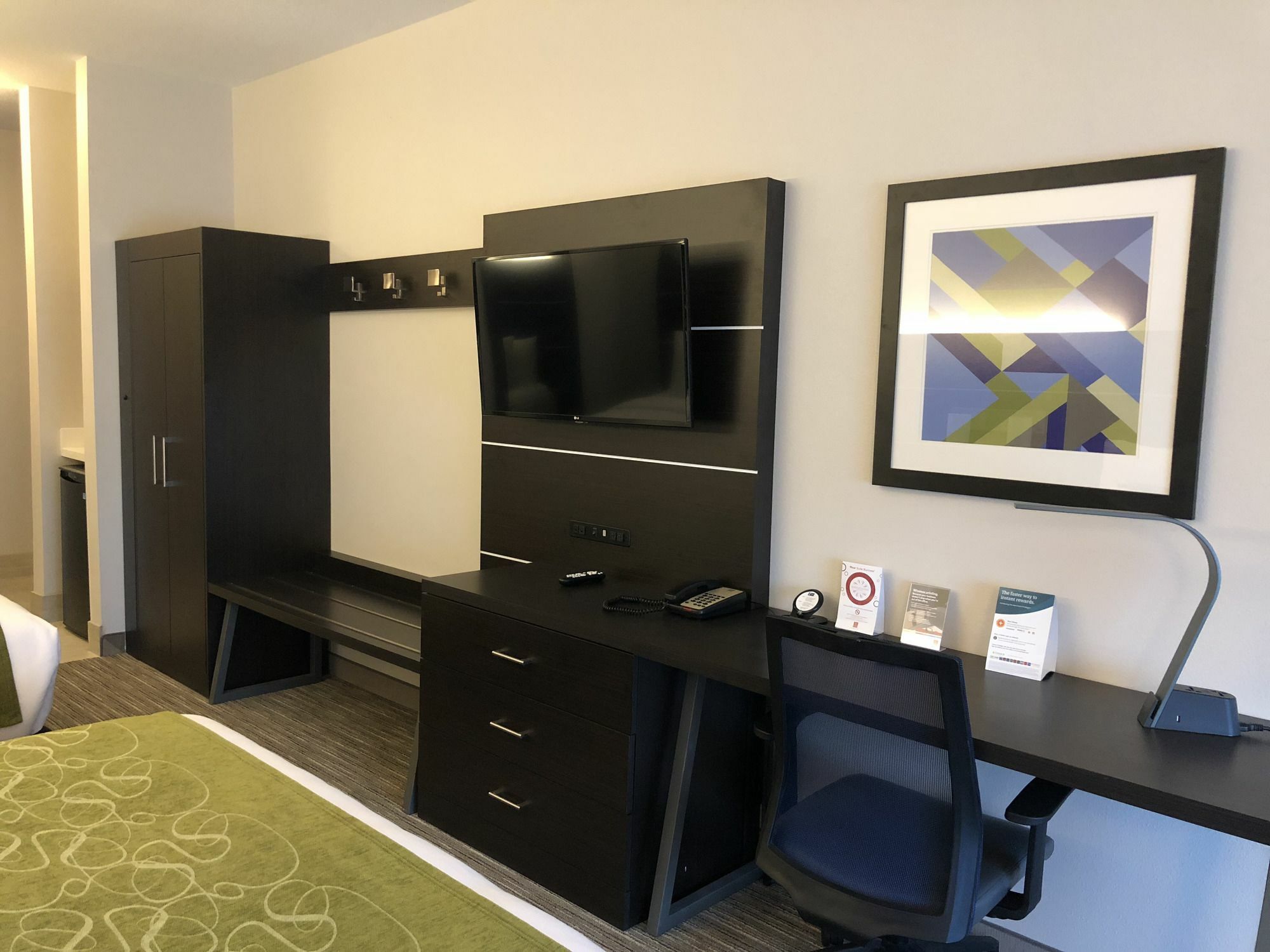 Holiday Inn Express & Suites Hood River By Ihg Exterior foto